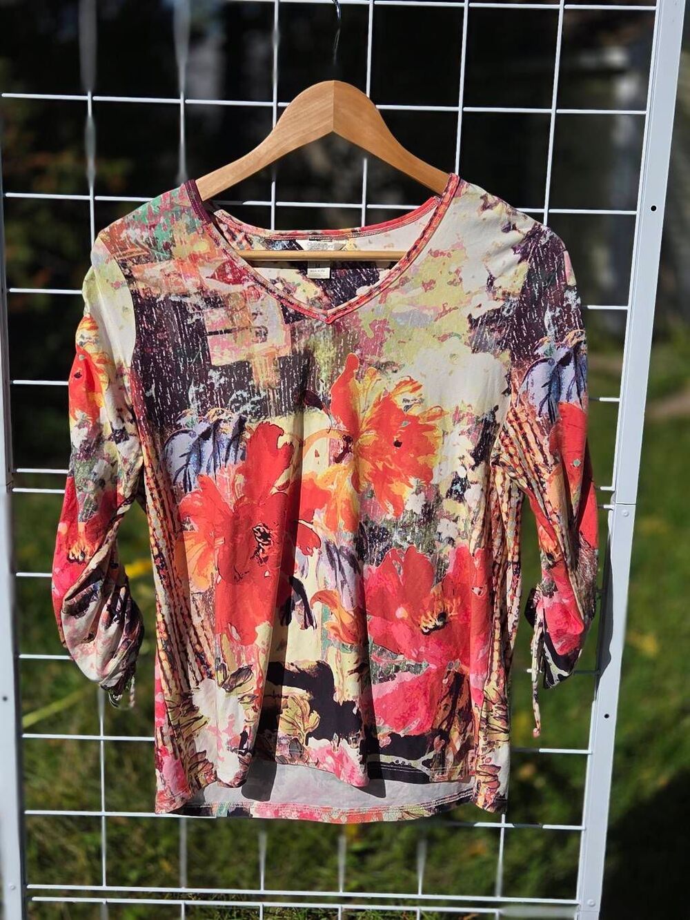 VTG 90s Christopher & Banks Stretch Painterly Floral Top Sz. M